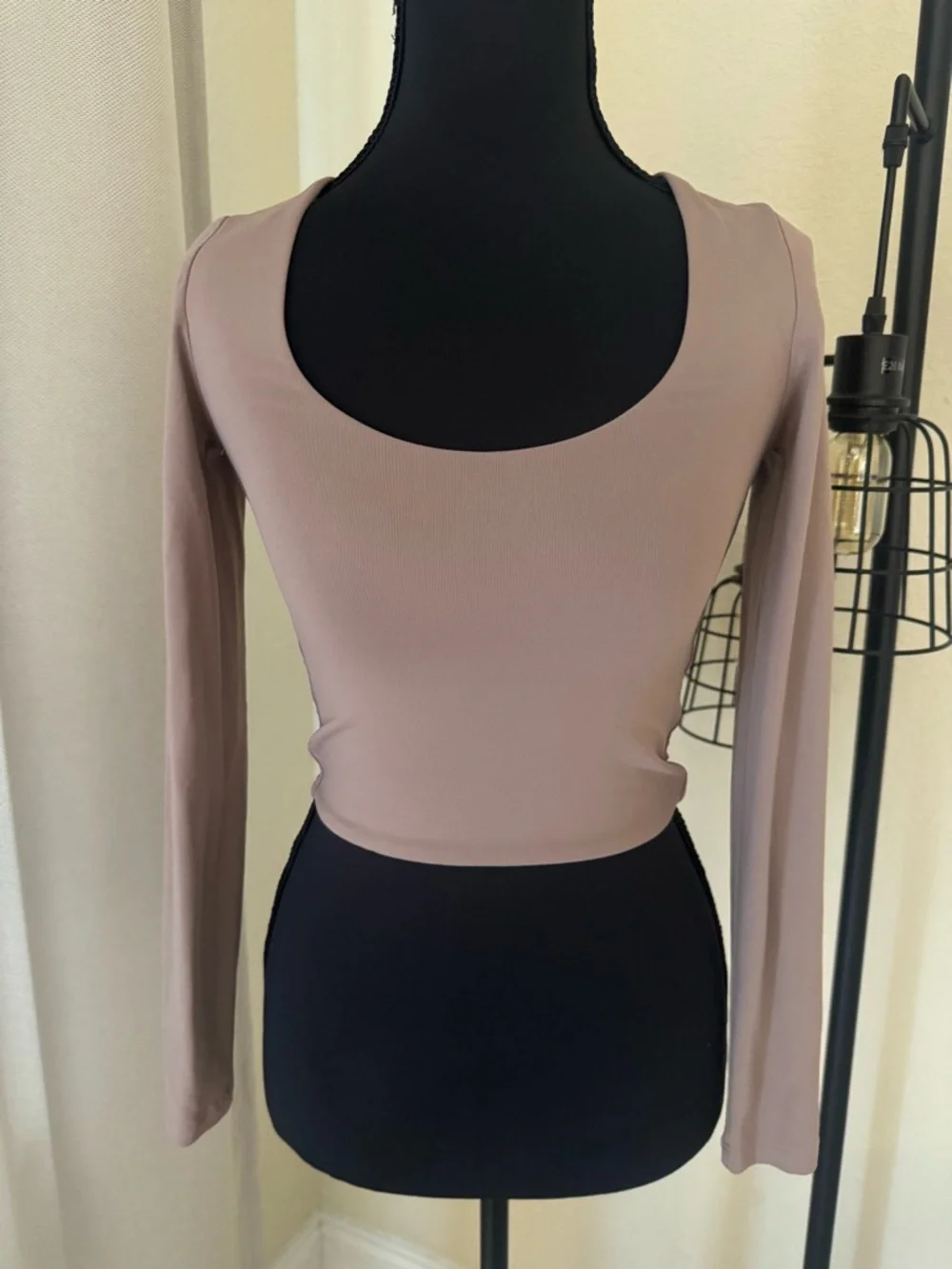 Babaton Sculpt Knit Long Sleeve Top Taupe Beige Fitted XS - Picture 2 of 8